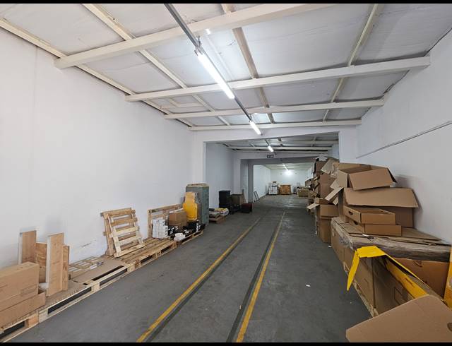 1,876M² WAREHOUSE FOR SALE IN ISANDO